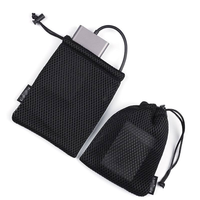 Pochette de rangement personnalisée noire en maille 3D avec cordon de serrage, pochette en maille pour téléphone et batterie externe avec cordon de verrouillage