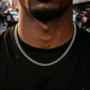 Chaîne cubaine en moissanite de luxe sur mesure de qualité supérieure avec fermoir sécurisé pour un style quotidien, disponible à un bon prix - Product Image 3
