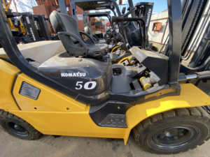 Chariot élévateur diesel Komatsu d'origine de 5 tonnes FD30 FD80 FD50 d'occasion à vendre, importé du Japon - Product Image 5