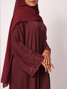 Abaya longue à manches évasées avec broderie personnalisée Loriya, robe modeste pour femmes musulmanes, style Dubaï, mode islamique - Product Image 3