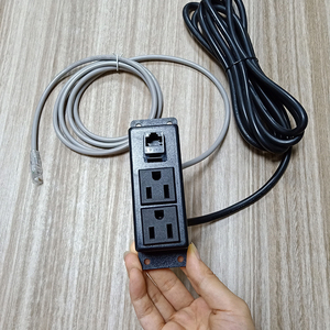 <span class=keywords><strong>Multiprise</strong></span> murale avec <span class=keywords><strong>port</strong></span> <span class=keywords><strong>Ethernet</strong></span> RJ45 CAT6 et 2 prises américaines pour bureau et poste de travail - Product Image 4