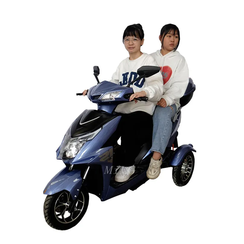 Sepeda motor listrik 3 roda sporty, dengan pertukaran baterai listrik