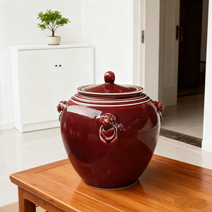 <span class=keywords><strong>Vaso</strong></span> in Ceramica Smaltata Rosso Scuro con Manico a <span class=keywords><strong>Testa</strong></span> di Leone per Arredamento di Lusso - Product Image 1