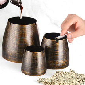 Cenicero de Hierro Vintage Personalizable con Logotipo, en Varios Tamaños, Cenicero Portátil de Hierro Vintage Personalizable, en Varios Tamaños, Creativo - Product Image 3