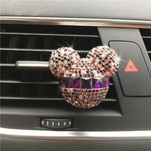 Clip diffuseur de parfum pour voiture en métal, motif dessin animé, bordé de diamants, avec cristal, pour grille d'aération, vente en gros - Product Image 3