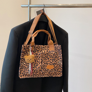 Nouveau Sac Fourre-tout Tendance pour Femme 2025 – Sac à Bandoulière Simple et Élégant de Haute Qualité, Grande Capacité, Idéal pour Étudiantes - Product Image 3