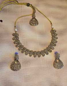 Ensemble de colliers choker de luxe Mint Gan Kundan, digne d'un bijou de mariée traditionnel Statermont & Masing Fikka. - Product Image 4