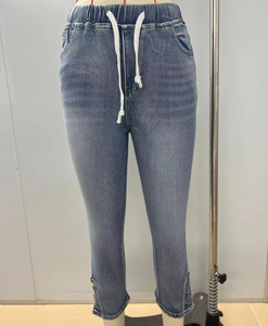 Pantaloni Capri <span class=keywords><strong>in</strong></span> Denim Elasticizzato da <span class=keywords><strong>Donna</strong></span> <span class=keywords><strong>con</strong></span> <span class=keywords><strong>Elastico</strong></span> <span class=keywords><strong>in</strong></span> <span class=keywords><strong>Vita</strong></span> e Cordoncino, Vestibilità Skinny, <span class=keywords><strong>Jeans</strong></span> Casual a Gamba Corta - Product Image 5