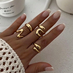 Anillos de Dedo Personalizables de Acero Inoxidable Chapados en Oro de 18K para Mujer, Modernos, Resistentes al Agua, Sin Deslustre, Anillo Abierto Grueso y Liso - Product Image 1