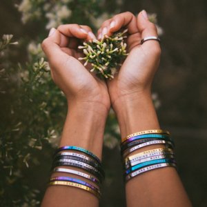 Nedeins — bracelet personnalisé, manchette gravée, à la mode - Product Image 2