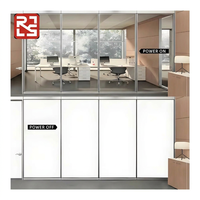 Film intelligent auto-adhésif PDLC commutable pour la protection de la vie privée, l'isolation thermique et la protection UV, avec télécommande pour la maison et le bureau