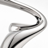 Sculpture abstraite moderne en acier inoxydable à lame argentée, finition miroir, torsion spectaculaire, pour projets hôteliers, vente en gros, commande en gros