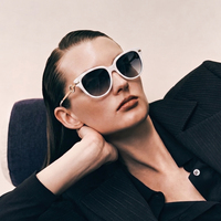 Gafas de Sol Retro Cuadradas de Diseño, Polarizadas, con Protección UV400 Antideslumbrante, de Aleación de Lujo, para Mujer, Moda de Verano, con Logotipo