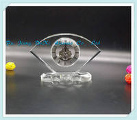 Explosif nouveaux produits verre cristal horloge de bureau cadeau de mariage verre réveil secteur transparent horloge en cristal