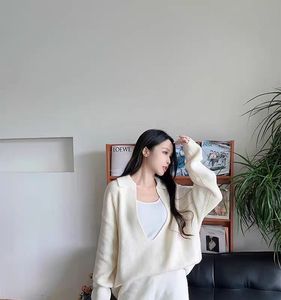Ensemble deux pièces pour femmes, pull en tricot acrylique respirant <span class=keywords><strong>à</strong></span> col montant surdimensionné, short, manches longues, vêtements de détente é<span class=keywords><strong>l</strong></span>égants, automne - Product Image 2