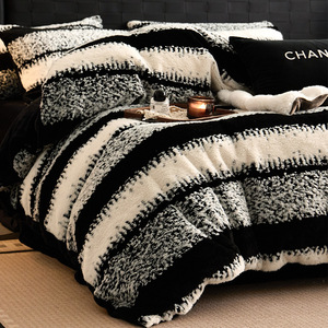 ชุดเครื่องนอนผ้าฟลีซหนานุ่มลายเรขาคณิตทันสมัยแบบสี่ชิ้น สำหรับฤดูหนาว อุ่นสบาย ผ้าปูที่นอนสองด้านเนื้อคอรัล คุณภาพดี - Product Image 1