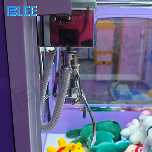 Parc d'attraction Jeu d'arcade à pièces Kid Ride Candy <span class=keywords><strong>Bus</strong></span> Gift Toy Machine 2 en 1 Swing Game and Crane Claw Game Machine - Product Image 6