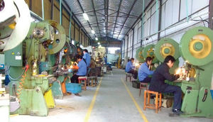 Adesivo di trasferimento impermeabile personalizzato adesivo con logo in metallo autoadesivo <span class=keywords><strong>per</strong></span> occhiali da sole bottiglie chitarre adesivo <span class=keywords><strong>per</strong></span> <span class=keywords><strong>auto</strong></span> - Product Image 6