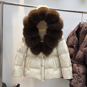 OUDINA Giacca Invernale <span class=keywords><strong>con</strong></span> <span class=keywords><strong>Cappuccio</strong></span> e Collo in Vera <span class=keywords><strong>Pelliccia</strong></span> di Volpe, Cappotto Imbottito Slim Fit Caldo e Soffice per Donne - Product Image 5