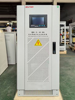 Stabilisateur de tension industriel de type colonne triphasé 40 KVA en cuivre SVC avec écran LCD pour applications de centre de données