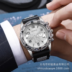 Reloj Deportivo de Lujo para Hombre con Esfera Azul, Bisel Dorado, Correa de Silicona y Función de Cronógrafo - Product Image 6