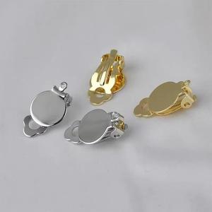 Clip de <span class=keywords><strong>oreja</strong></span> de oro no perforado de 10mm para niños, pendientes de Clip DIY con <span class=keywords><strong>oreja</strong></span> de rana, orejas perforadas de diamantes, accesorio de moda de aleación dulce principalmente - Product Image 2