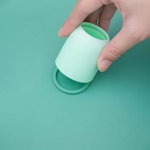 Modern Fruit Platter Set Plastic Large Bowl With <b>Toothpick</b> Holder For Party Snacks And Dried Fruits Colorful Design - Product Image 3