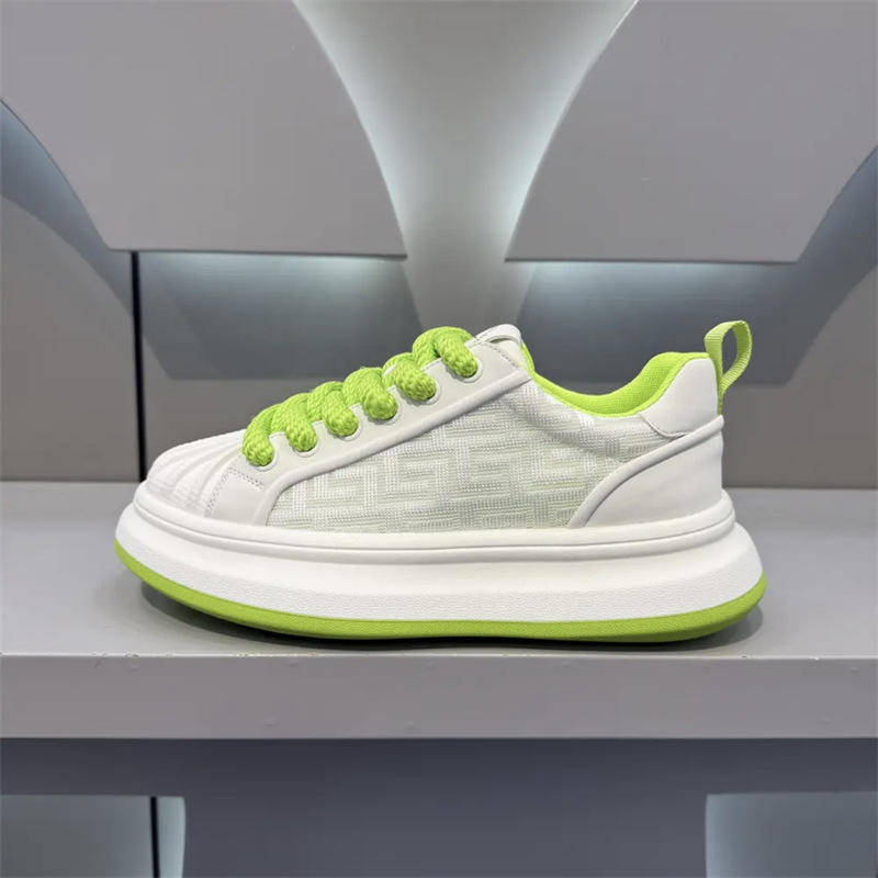 สีเขียว