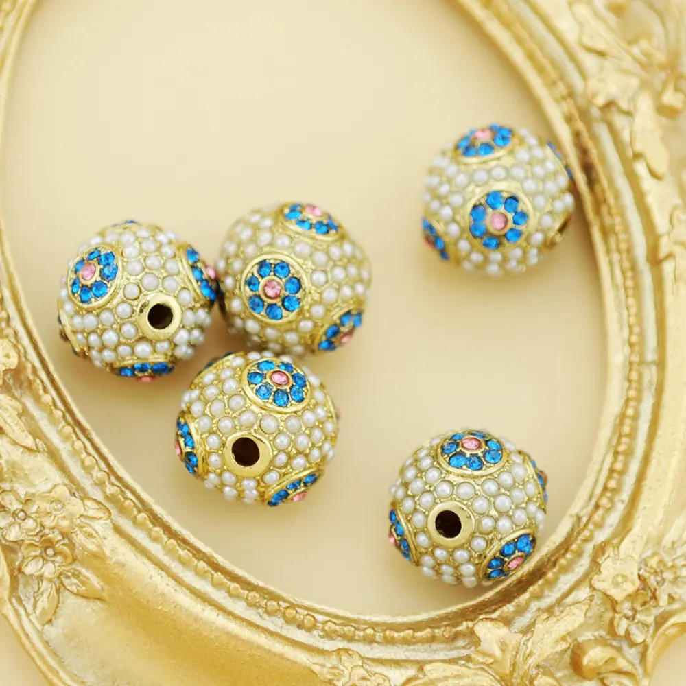 Grosir perhiasan berlian temuan manik-manik kuningan manik CZ Micro Pave manik-manik mutiara zirkonia bulat kubik untuk membuat gelang perhiasan