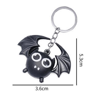 Nouveau porte-clés en PVC 3D de dessin animé d'Halloween pas cher, figurines d'horreur de citrouille et de chauve-souris pour sac à dos et utilisation en voiture - Product Image 3