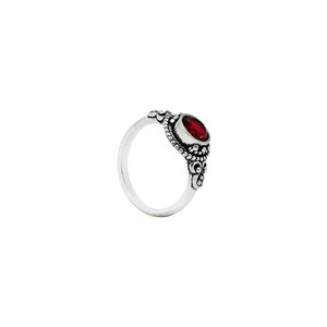Bague de mariage artisanale pour femme, nouvelle arrivée, style bohème, sertie de grenat taillé 7 mm, plaqué argent 925, monture en sangle et sertie clos - Product Image 1