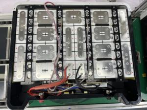 Stock UE Batterie solaire 10Kwh empilable LifePO4 ACCU BYD 48V 200Ah 6000 cycles Batterie lithium-ion 51.2V pour système de stockage solaire - Product Image 6