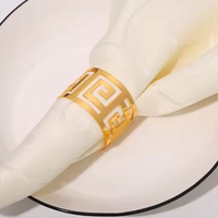 Anneaux de serviette en métal et accessoires les plus vendus du fabricant Ornement de table de mariage d'hôtel créatif pour la décoration de table
