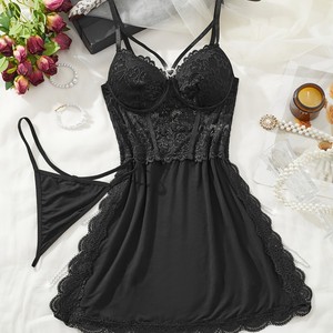 Ensemble de lingerie sexy et séduisant, populaire en Europe et aux États-Unis, comprenant une chemise de nuit en dentelle et un string. - Product Image 1