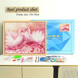 ชุดภาพวาดเพชร Love Dove แบบเจาะกลม ชุดศิลปะเพชร DIY ตกแต่งผนังรูปสัตว์ ภาพวาดเพชรแบบมีกรอบรูปสี่เหลี่ยมผืนผ้า - Product Image 2