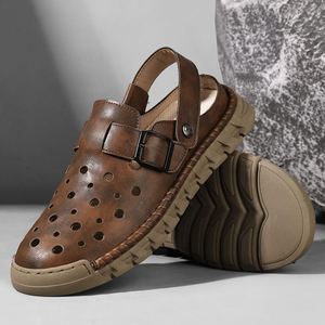 Zuecos de Cuero Genuino para Hombre, Sandalias Casuales de Verano con Punta Abierta, Transpirables, con Correa de Hebilla, Suela de Goma y Entresuela de EVA - Product Image 1