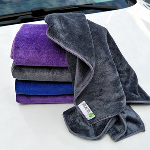 Serviette de lavage auto en microfibre 30x70cm 400GSM, épaisse et absorbante, pour le nettoyage automobile - Product Image 2