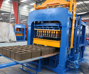 เครื่องตัดคอนกรีตแบบประสานอัตโนมัติเครื่องจักรอิฐแข็ง Qt10-15ขายสำหรับงานออนไลน์ทำงานจากที่บ้าน - Product Image 4