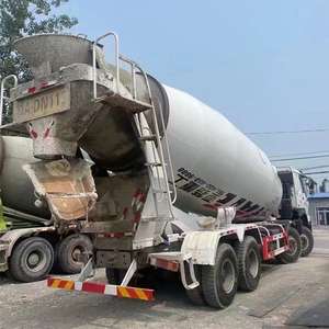 Camión mezclador de hormigón Howo de construcción de ingeniería, camión mezclador de hormigón Howo de bajo consumo de combustible y larga resistencia - Product Image 6