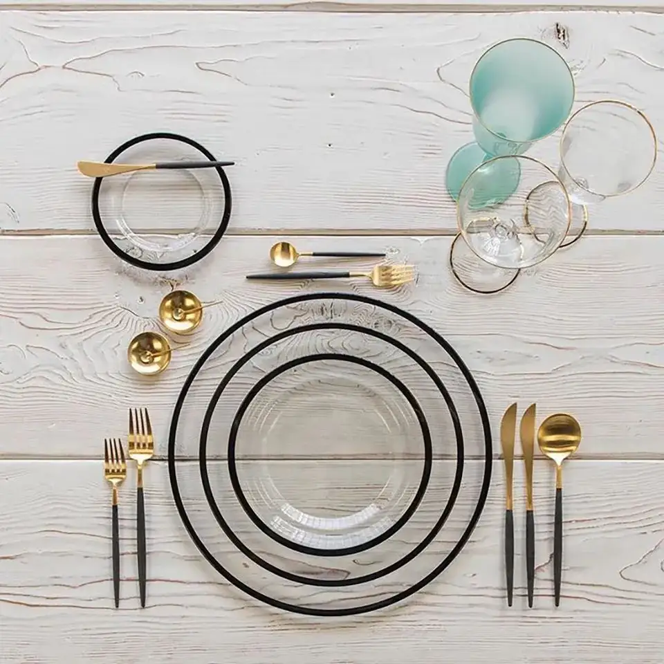 Свадебные украшения прозрачные обеденные тарелки, посуда для ресторана, черный ободок, стеклянные тарелки для зарядного устройства