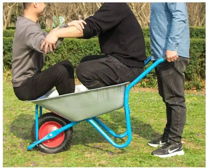 Fournisseur chinois <span class=keywords><strong>de</strong></span> brouettes <span class=keywords><strong>en</strong></span> acier robuste, à propulsion manuelle, à une ou trois roues, pour la construction et le jardin - Product Image 5