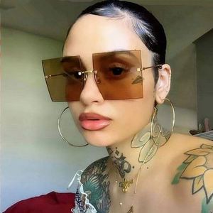 Gafas de Sol Cuadradas Extra Grandes de Moda Retro con Logotipo Personalizado para Mujer, Gafas de Sol sin Montura para Mujer - Product Image 2