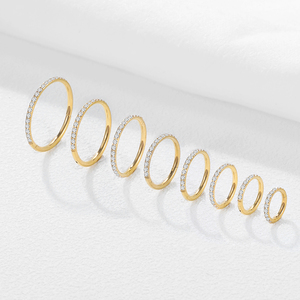 Anneau d'anneau de segment articulé en titane de qualité d'implant personnalisé Clicker <span class=keywords><strong>piercing</strong></span> de septum de nez hélice avec revêtement extérieur pavé CZs - Product Image 3