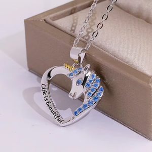 Collar con Colgante de Corazón de Unicornio de Lujo, Joyería Inspiradora con la Frase "La Vida es Hermosa", Collar de Circonita Azul para Niñas, Venta al por Mayor - Product Image 1
