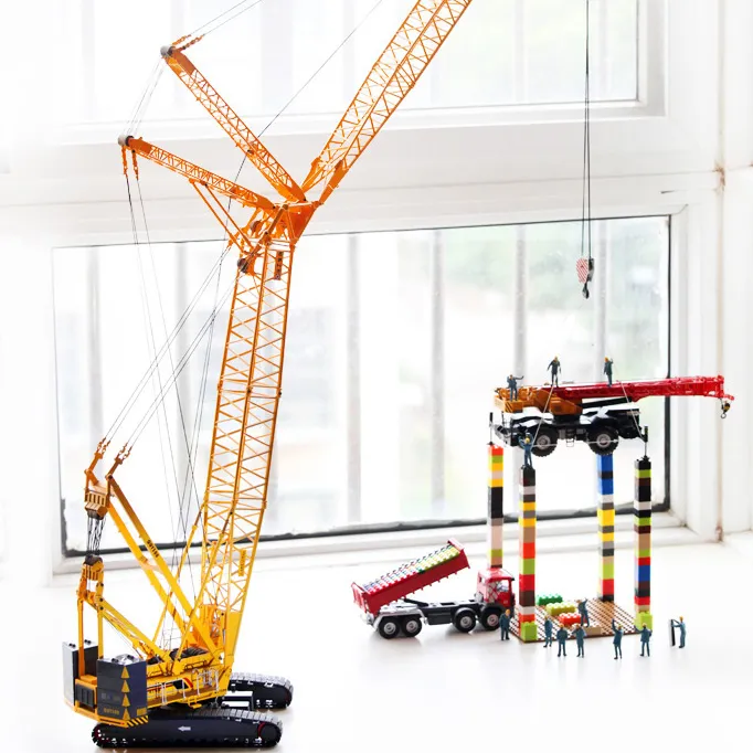 Yagao 1:50 QUY 300 Crawler Crane Model Yellow Big simply install Collection Gifts Toys