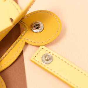 Tarjeta de identificación de empleado de material PU-Estilo dulce Uso para todas las estaciones - Product Image 4