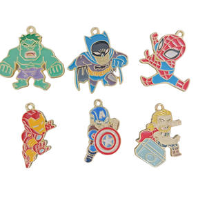 Superhéroe cómic dibujos animados DIY joyería accesorio aleación aceite gota llavero colgante collar para niños moda colgantes encantos - Product Image 1