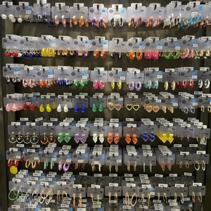 Pendientes al por Mayor Personalizados de Acero Inoxidable 316L con Baño de Oro PVD de 18K, Resistentes al Agua y que No se Deslustran, para Mujer - Product Image 1
