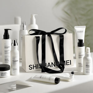 أكياس تسوق ورقية فاخرة بمقابض قابلة لإعادة التدوير لتغليف المكياج، قابلة للتخصيص - Product Image 1