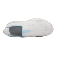 Vente en gros usine Nouveaux modèles Chaussures de tennis tendance Logo personnalisé Chaussures de marche à enfiler Motif uni pour couple Tige lumineuse Printemps
